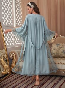 con encaje en contraste con mariposa aplique Bata con cinturón & fruncido Vestido de tirantes Conjunto de pijama - Azul Cadete - Ver 2