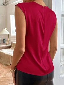 SHEIN Privé 素色無袖緞面襯衫 - 紅色 - 查看 2
