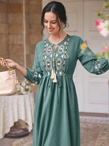 Al Najma 繫帶領圖案刺繡抽繩連衣裙 - 青碧色 - 查看 4