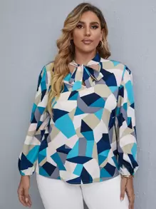 SHEIN Clasi 大碼幾何印花繫帶領襯衫 - 彩色 - 查看 4