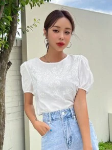 DAZY Blusa Con Mangas De Globo Y Bordado Con Llave En La Espalda - Blanco - Ver 6