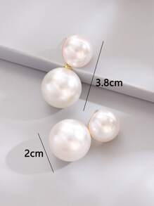 人造珍珠裝飾垂墜耳環