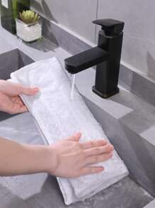 1 hộp đựng đồ lót đa năng có thể giặt được, hộp đựng đồ lót in hoa hiện đại dùng để trang trí phòng ngủ, trang trí lễ hội, trang trí phòng, trang trí nhà, trang trí phòng ngủ, quần váy, giày dép, quần jean, bốt, váy, phòng ngủ, hộp đựng đồ, đồ lưu trữ tại nhà, áo phông trắng nữ, quần đen nữ, quần áo mùa đông cho nữ, váy, quần áo mùa đông cho nữ, váy cho phụ nữ thanh lịch, áo sơ mi trắng cho nữ, tay dài, bộ đồ liền thân màu trắng cho nữ, váy mùa xuân cho nữ, trang phục mùa xuân cho nữ, mùa xuân, quần áo mùa xuân, tối giản, áo mùa hè - trắng - Xem 4