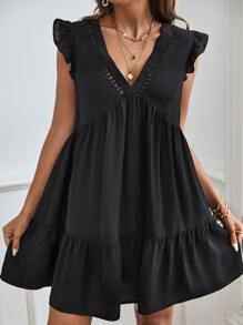 SHEIN Frenchy V領荷葉袖娃娃裙 - 黑色 - 查看 1