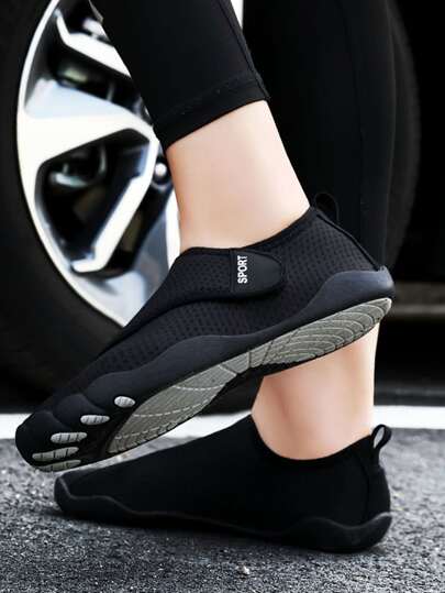 Men's Creek Shoes With Elastic Water Shoes Socks, Hook-and-loop Strap, Letter Graphics, For Sporting