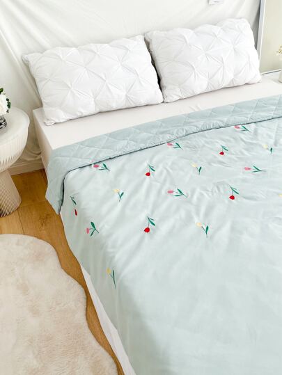 Tulp geborduurde sprei