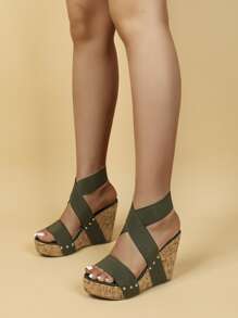 交叉绑带坡跟凉鞋，纯绿色假日坡跟凉鞋，春夏穿搭 - 軍綠色 - 查看 5