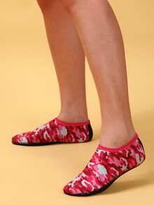 Camo Print Slip-On Aqua Socks - Hot Pink - View 5