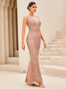 LOVE&LEMONADE Plunging Neck Sequins Formal Gown
