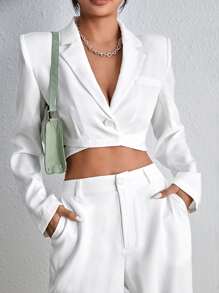 BizChic 秋冬款垫肩系带短款西装外套 - 白色 - 查看 1