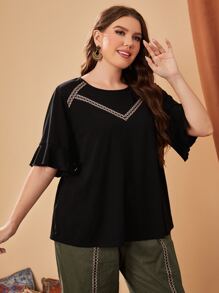 SHEIN Unity 大碼幾何織帶荷葉袖T恤 - 黑色 - 查看 1