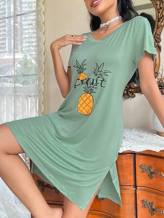 字母和鳳梨印花下擺開叉睡裙