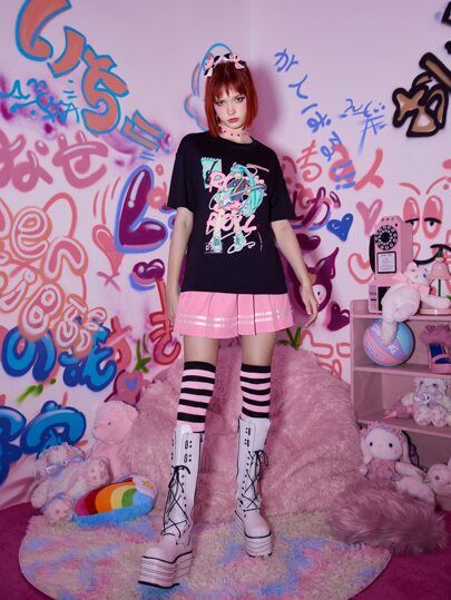 Anime Figure Print Drop Shoulder Tee