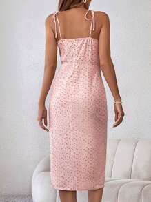 SHEIN Holidaya 小碎花肩上打結高衩吊帶連衣裙 - 淺粉色 - 查看 2