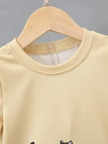 小男童字母和老虎印花T恤和短褲