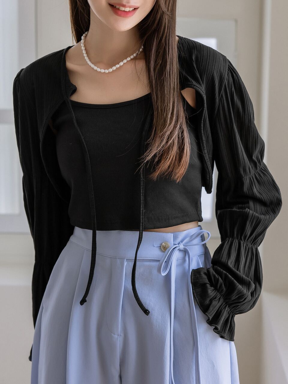 1pc Tie Front Flounce Sleeve Crop Top