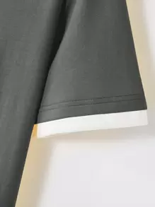 Manfinity Hypemode Homme T-shirt à applique lettre à bordure contrastante sans collier