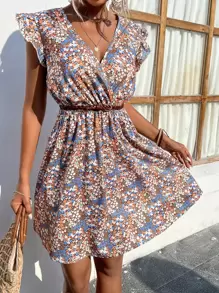 SHEIN VCAY 小碎花荷葉邊深V領連衣裙不附腰帶 - 彩色 - 查看 1