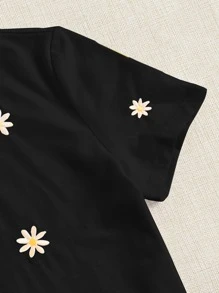 SHEIN EZwear Summer Outfits Floral Embroidered Tee - Black - View 3