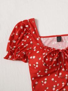 Soleia Puff Sleeve Tie Front Ditsy Floral Top - Red - View 4