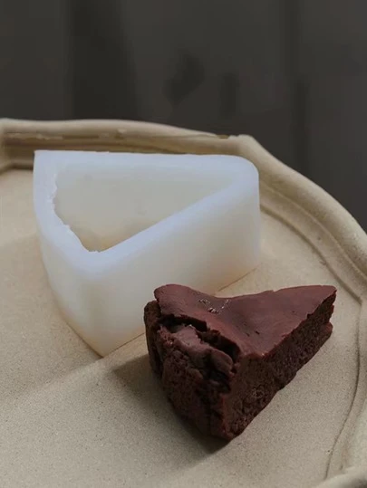 1 个设计 DIY 硅胶模具