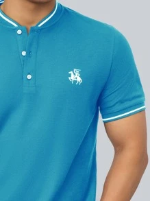 Manfinity Homme Hombres Camisa polo con estampado de figura & de caballo ribete de rayas - Azul - Ver 3