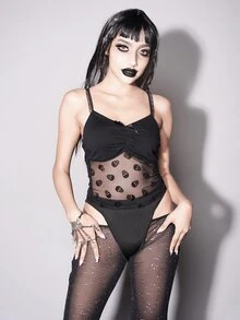 Top de tirantes gótico pecho con fruncido con malla jacquard en contraste - Negro - Ver 4