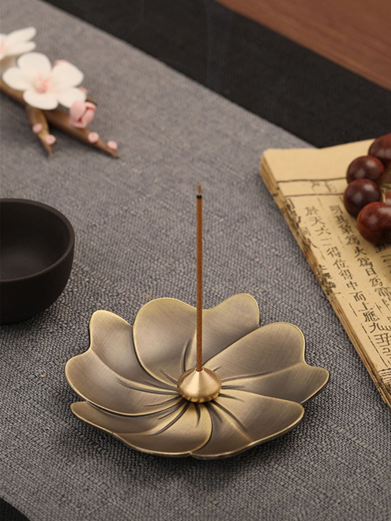 1pc Flower Design Incense Stick Holder - Bronze - View 1