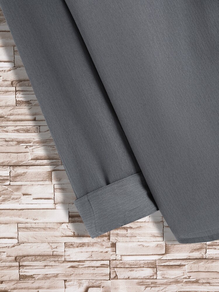 Manfinity Homme 男士前紐扣襯衫不帶T恤 - 灰色 - 查看 4