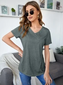 SHEIN Essnce V領開衩側素色T恤 - 墨綠色 - 查看 4