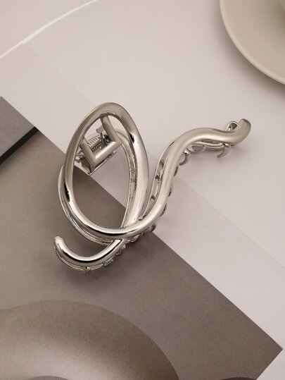 Structured Hair Claw