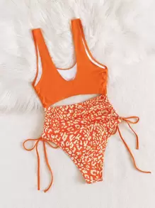 Costavie 2025豹纹拼布镂空连体泳衣，随机印花