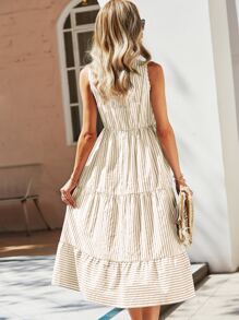 Breezaya 條紋圖案西裝領A字型連衣裙