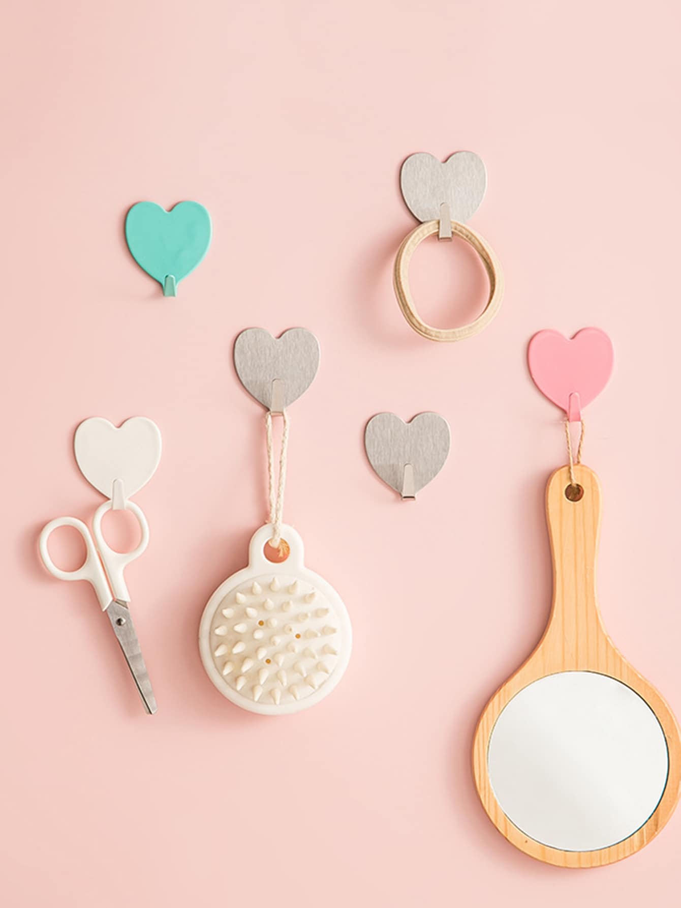 1 cái móc treo tường có hình trái tim màu ngẫu nhiên - Nhiều màu - Xem 1