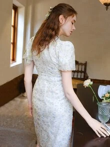 小碎花泡泡袖珍珠細節連衣裙 - 白色 - 查看 2