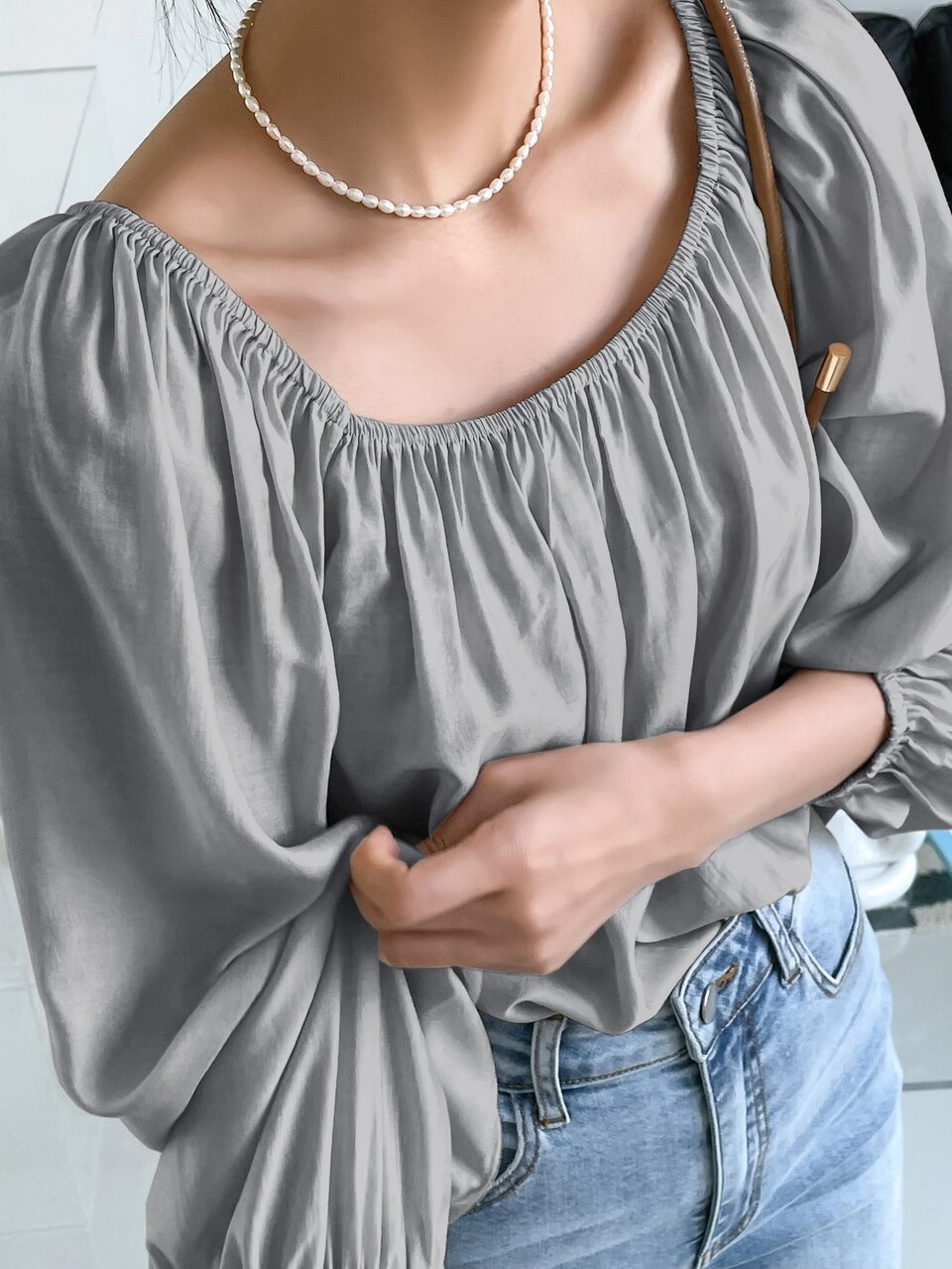 Scoop Neck Lantern Sleeve Blouse