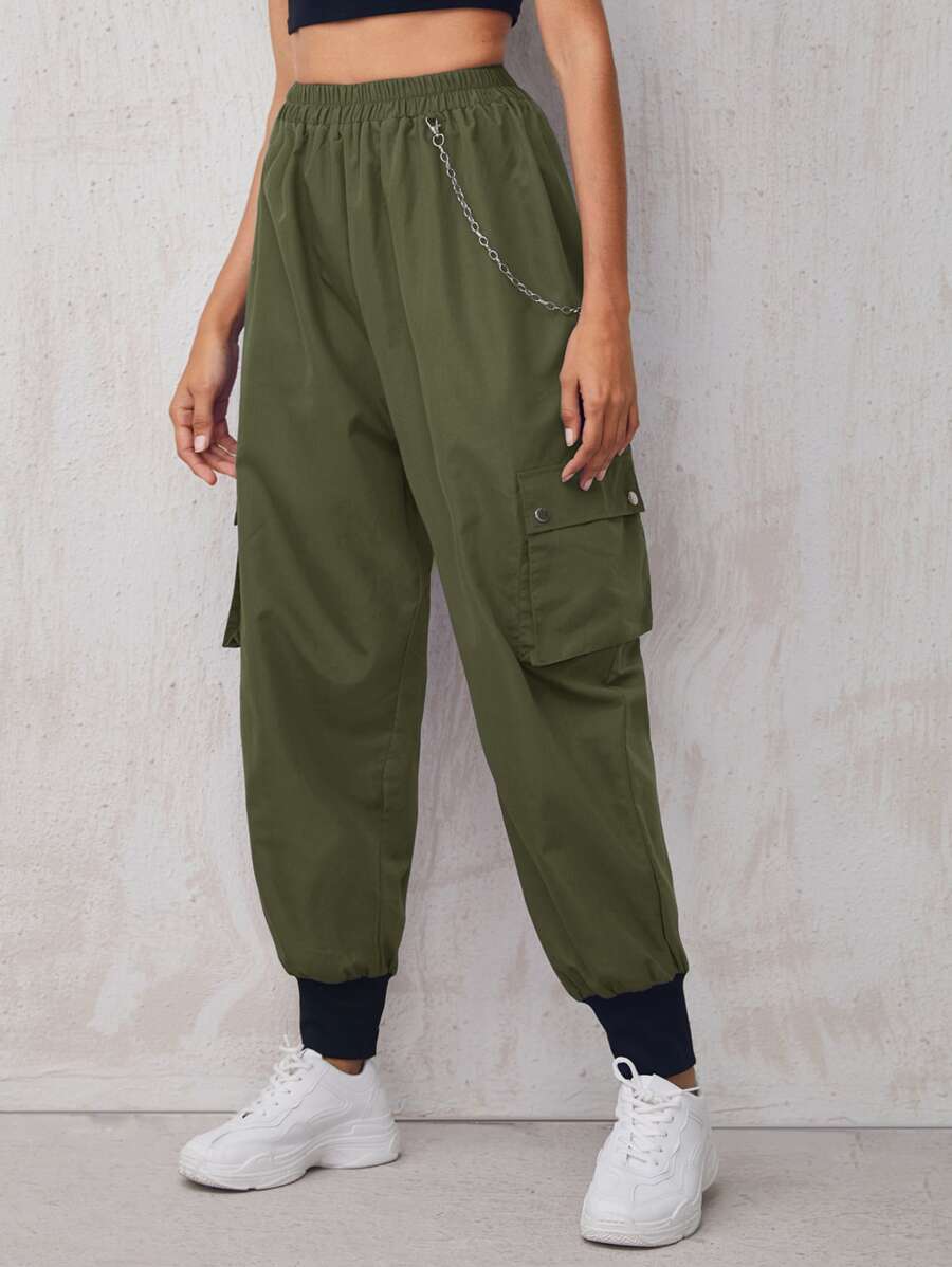SHEIN Coolane Pantalones cargo con diseño de cadena con bolsillo lateral - Verde militar - Ver 1