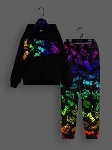 SHEIN Boys Reflective Letter & Gamepad Print Hoodie and Joggers Set - Multicolor - View 2