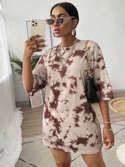 فستان تي شيرت بصبغ متعادل ومنخفض الكتف