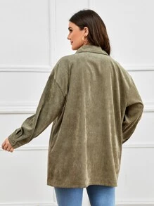 Calvaya 大碼落肩袖前排扣口袋貼布襯衫 - 軍綠色 - 查看 2