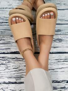 Pantoffeln mit einem Band, Ausschnitt Detail - Khaki - Übersicht 3