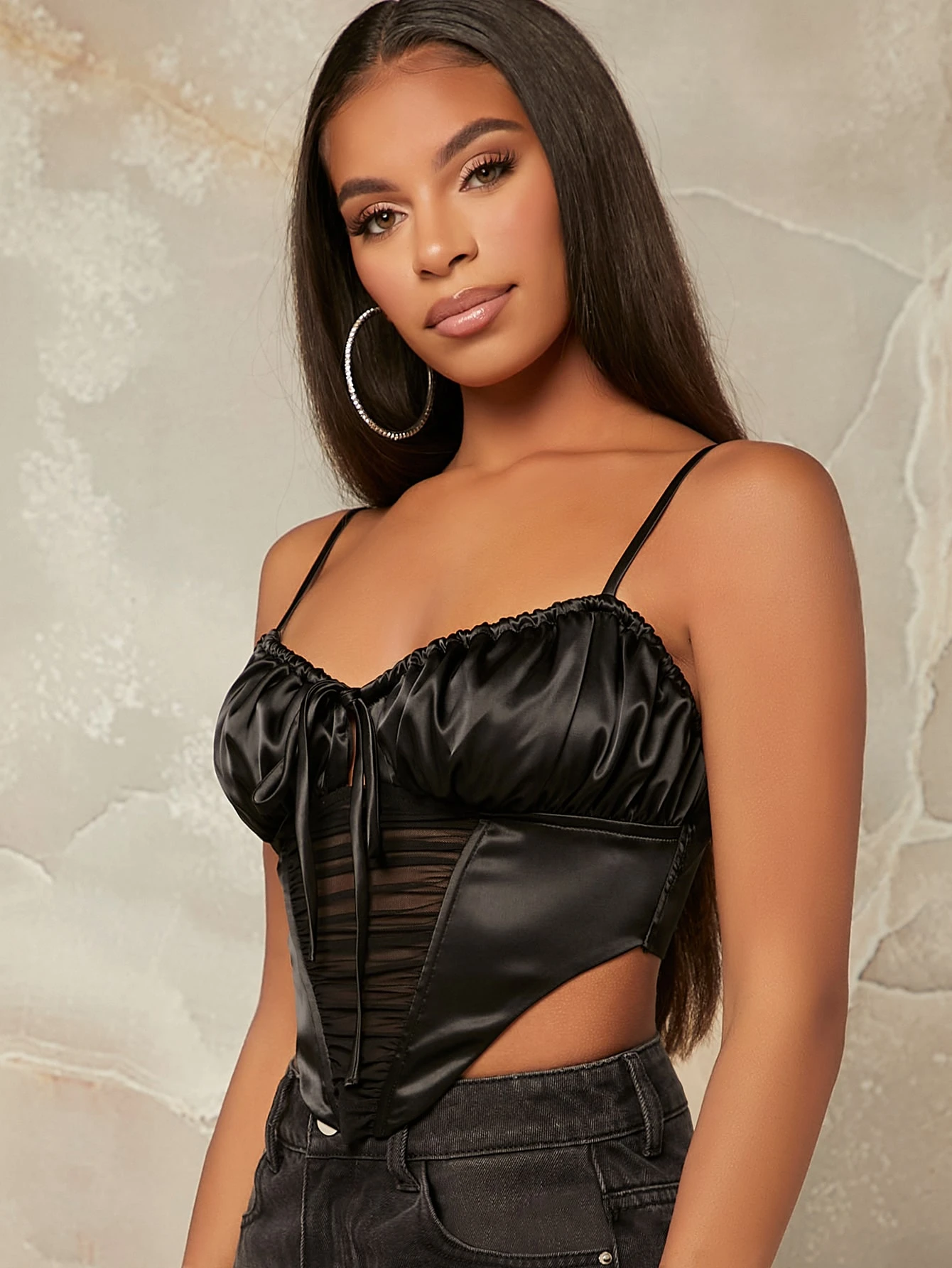 Miniatura 3 de Top de tirantes con cordón pecho con fruncido de malla transparente