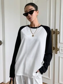 DAZY Camiseta de manga raglán con bloques de color, ropa de otoño para mujer con manga larga - Blanco y Negro - Ver 2