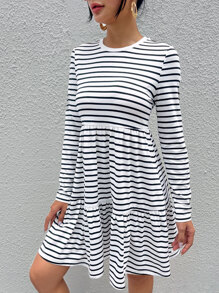 SHEIN LUNE Vestido con estampado de rayas bajo con fruncido - Blanco y Negro - Ver 1