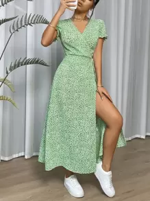 SHEIN VCAY Vestido largo verde con diseño floral de primavera, con nudo lateral y envoltura