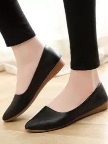 Platte, zachte en comfortabele zwarte zakelijke casual schoenen voor dames met lage wreef, zacht oppervlak en anti-vermoeidheidsontwerp, geschikt voor sollicitatiegesprekken en werkkleding, gemakkelijk te combineren met formele kleding