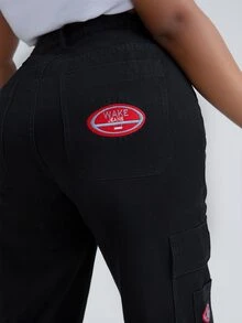 Plus High Waist Letter Embroidered Flap Pocket Cargo Jeans - Black - View 4