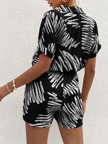 筆刷圖案蝙蝠袖前繫帶襯衫連體短褲 - 黑與白 - 查看 2