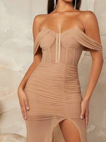Off Shoulder Corset Panel Detail Thigh Slit Ruched Bodycon Dress - Khaki - View 4