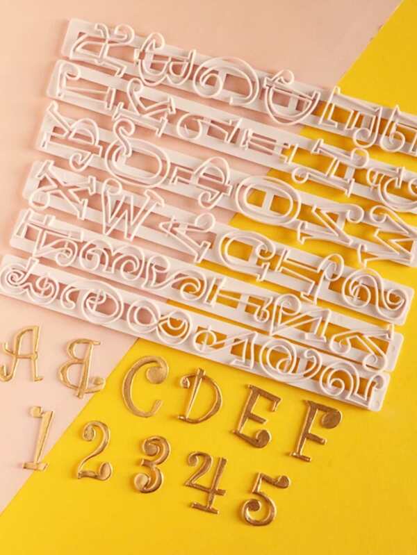 Molde cortador de biscoitos com 6 números e letras para assar